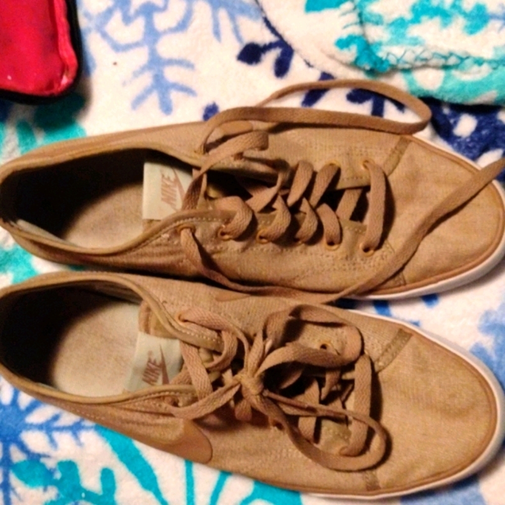 Nike shoes